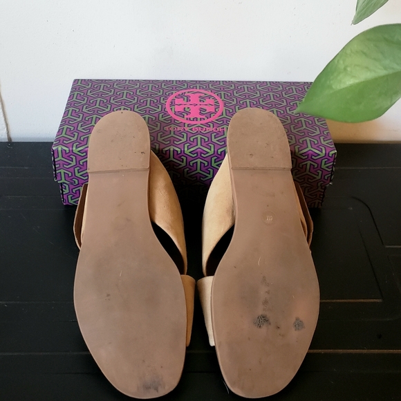 🌱 Tory Burch Grant Suede Sandal Buckle Slide in Neutral Sz 6 - Picture 10 of 10